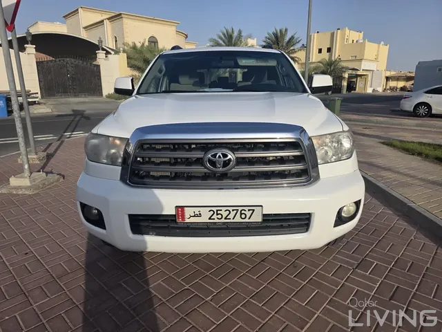 Photo of 2014 Toyota Sequoia