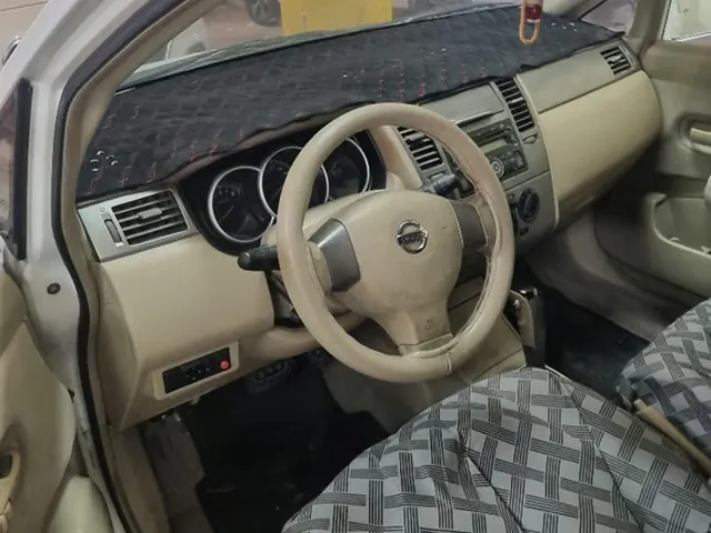 Photo of 2011 Nissan Tiida