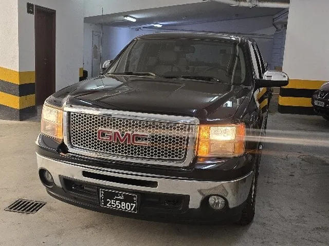 Photo of 2013 GMC Sierra 1500 SLE