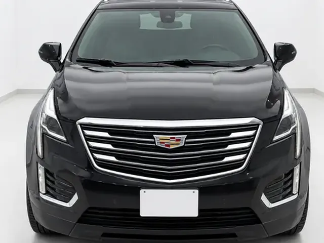 صورة 2017 كاديلاك XT5
