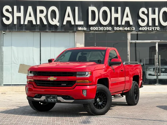 Photo of 2018 Chevrolet Silverado LT