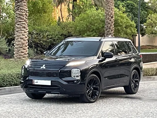 Photo of 2025 Mitsubishi Outlander Black Edition