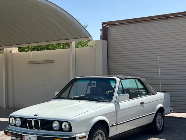 صورة 1987 بي إم دبليو الفئة الثالثة 325i