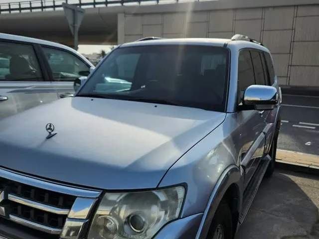 صورة 2015 ميتسوبيشي باجيرو GLS