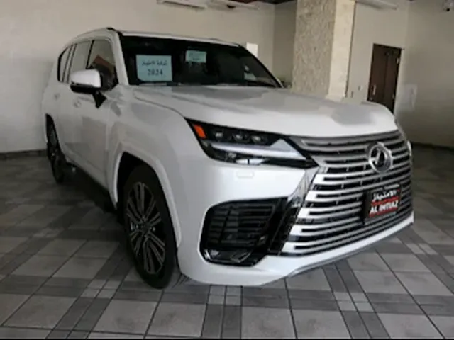 صورة 2024 لكزس LX 600 لكجري