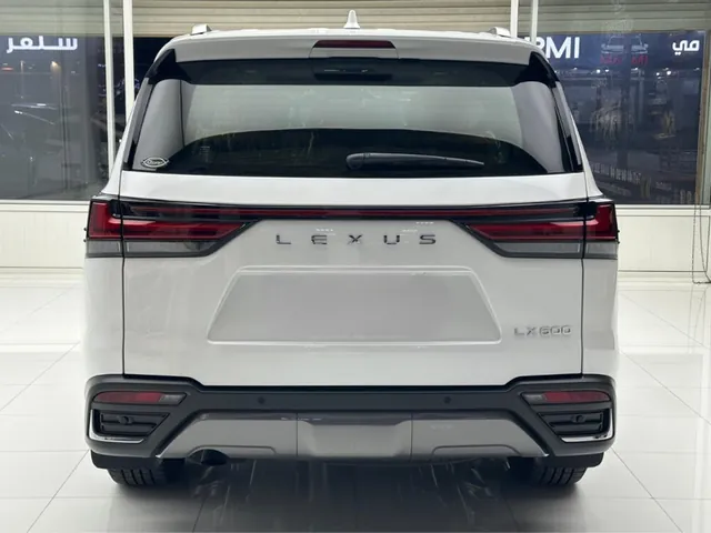 Photo of 2025 Lexus LX 600