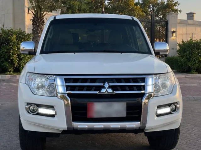 صورة 2022 ميتسوبيشي باجيرو GLS