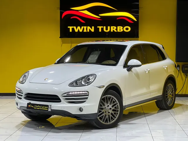 Photo of 2013 Porsche Cayenne S
