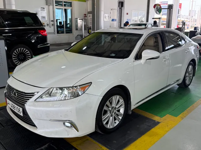 صورة 2015 لكزس IS 350 F Sport