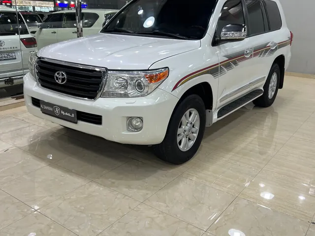 Photo of 2013 Toyota Land Cruiser GXR
