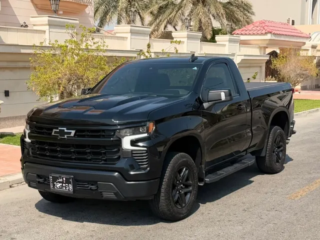 صورة 2022 شيفروليه سيلفرادو LT ترايل بوس