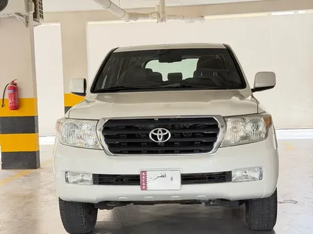 صورة 2011 تويوتا لاند كروزر GX