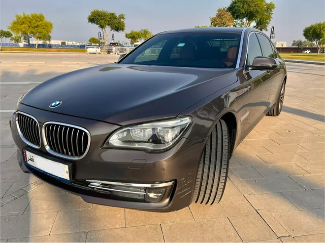 صورة 2013 بي إم دبليو الفئة السابعة 730Li