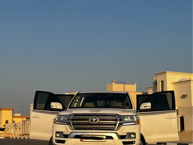 Photo of 2016 Toyota Land Cruiser GXR