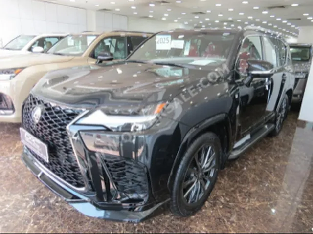 صورة 2025 لكزس LX 600 اف سبورت