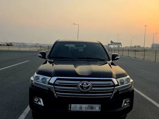 صورة 2019 تويوتا لاند كروزر GXR