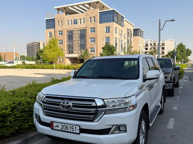 Photo of 2016 Toyota Land Cruiser GXR
