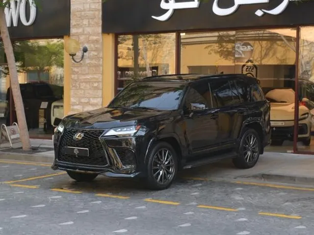 صورة 2024 لكزس LX 600