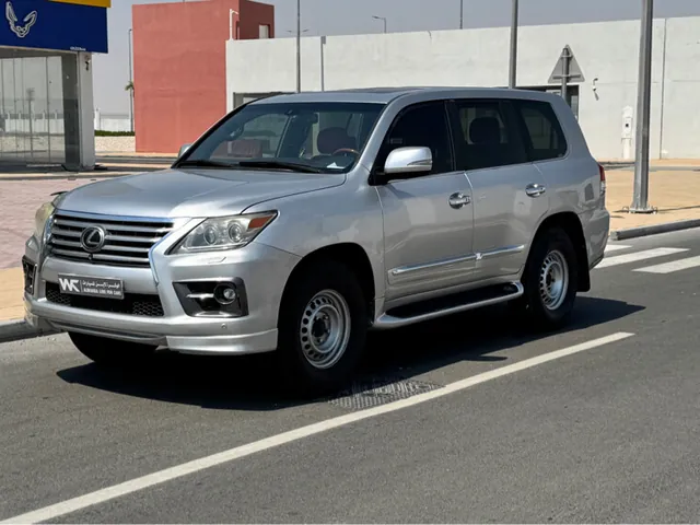 صورة 2014 لكزس LX 570
