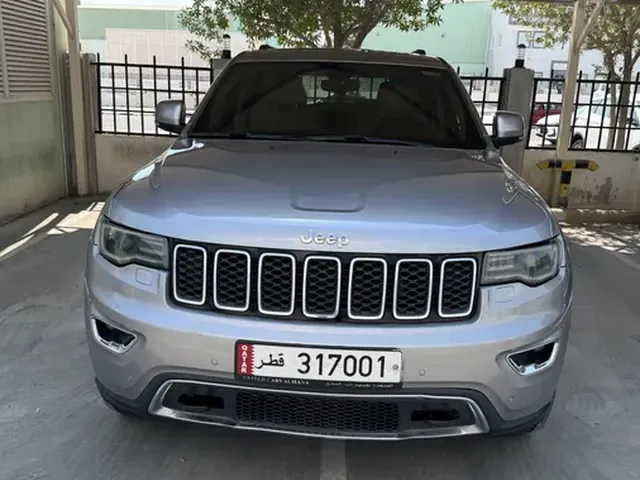 صورة 2017 جيب جراند شيروكي ليميتد