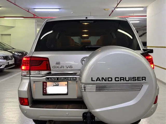 صورة 2018 تويوتا لاند كروزر GXR Limited