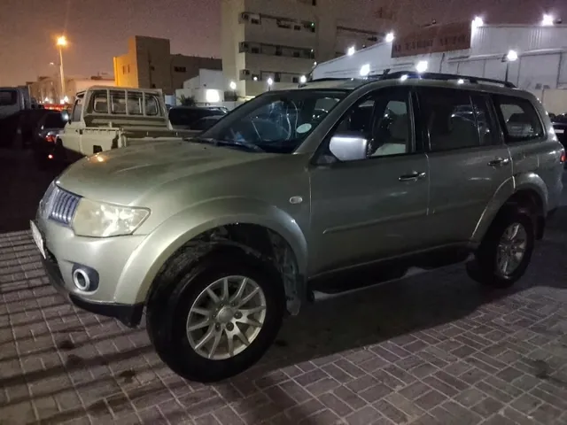 Photo of 2010 Mitsubishi Pajero Sport