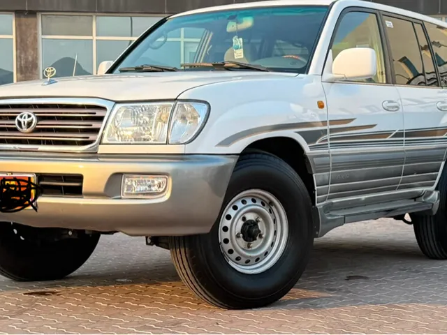 Photo of 2003 Toyota Land Cruiser GX