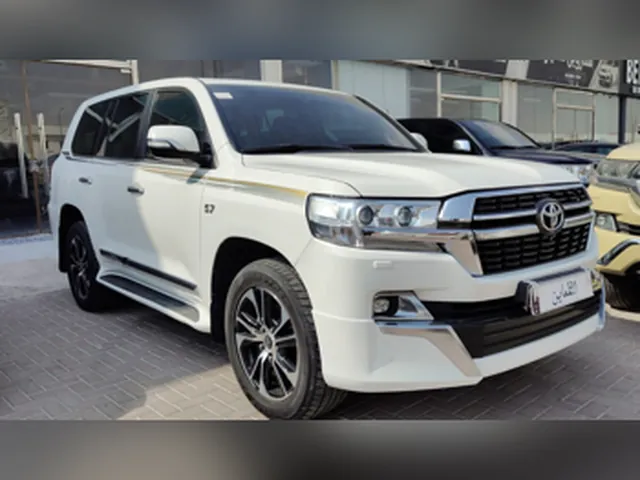 صورة 2021 تويوتا لاند كروزر VXR