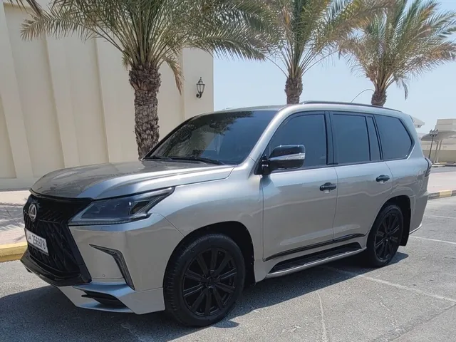 صورة 2016 لكزس LX 570 S