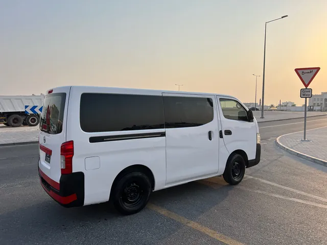 Photo of 2015 Nissan Urvan NV350