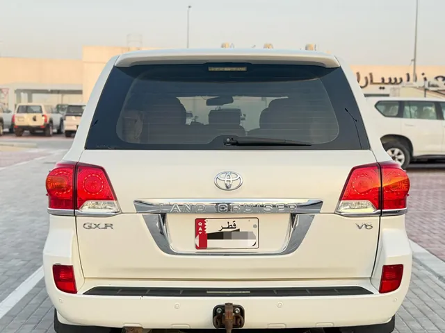 صورة 2015 تويوتا لاند كروزر GXR