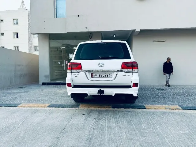Photo of 2013 Toyota Land Cruiser VXR