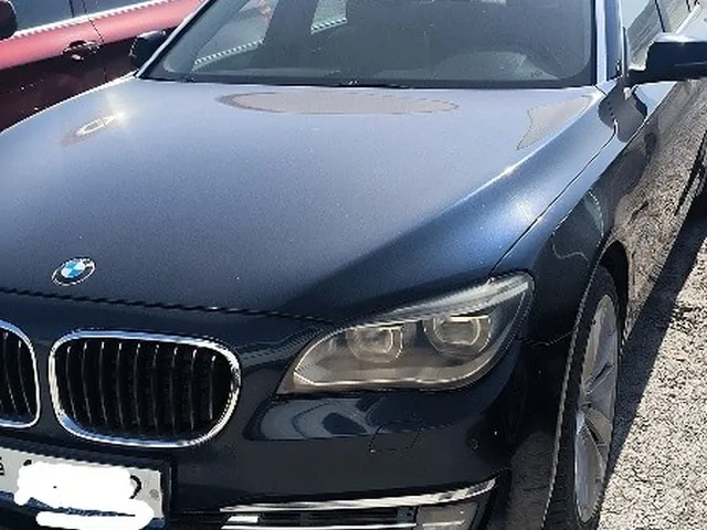 صورة 2013 بي إم دبليو الفئة السابعة 740Li