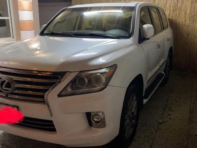 Photo of 2014 Lexus LX 570