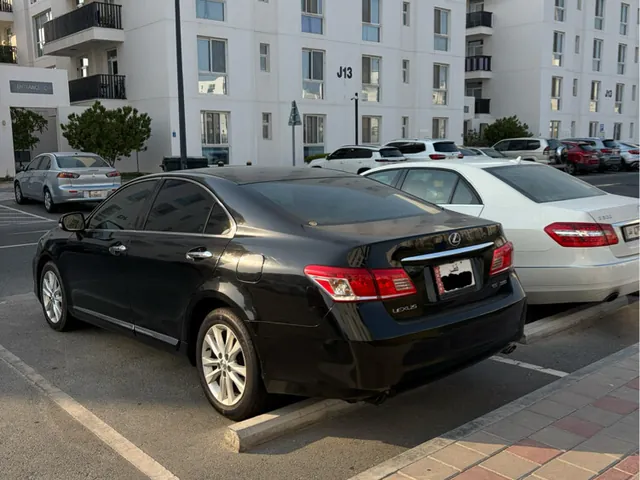 صورة 2011 لكزس ES 350