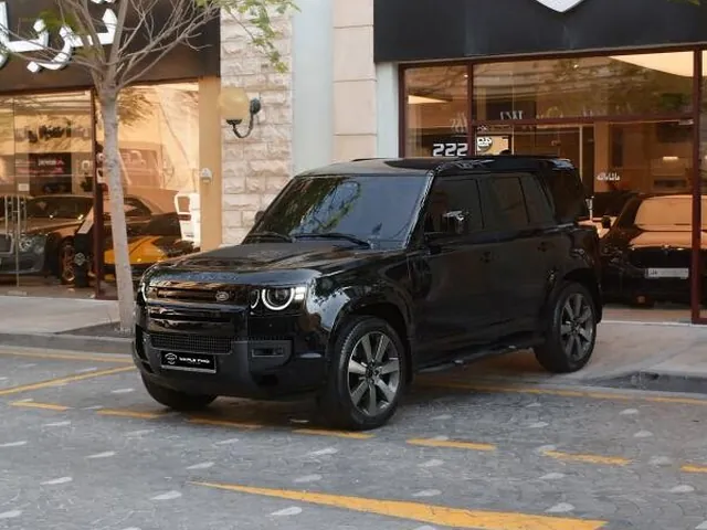 صورة 2026 لاند روفر ديفندر 110 HSE