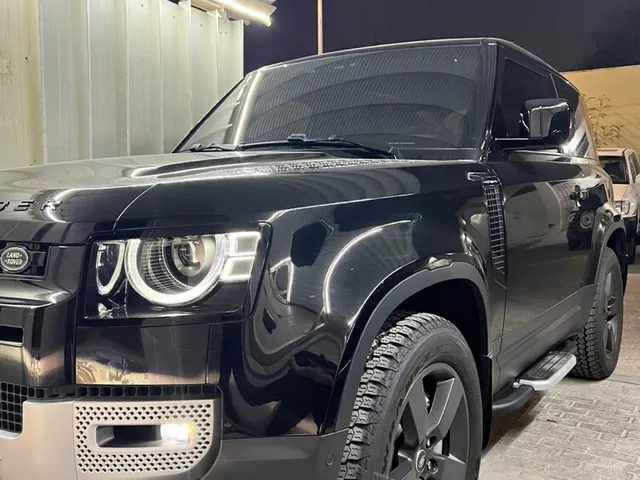 صورة 2023 لاند روفر ديفندر 90 HSE