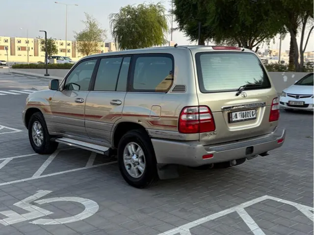 صورة 2004 تويوتا لاند كروزر GXR