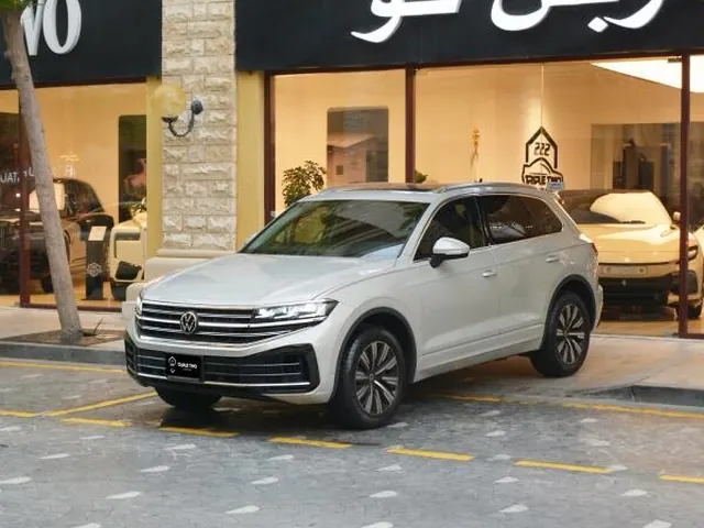 Photo of 2025 Volkswagen Touareg R-Line