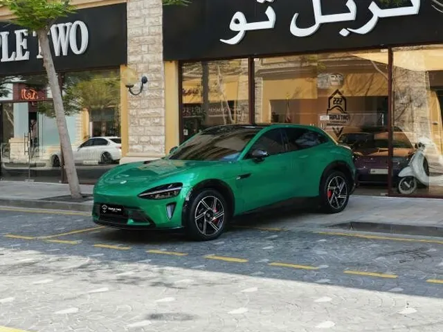 صورة 2025 شاومي YU7 Max