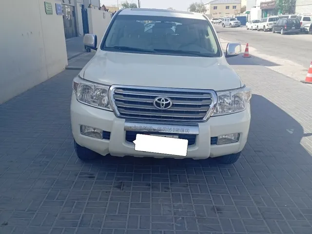 صورة 2010 تويوتا لاند كروزر VXR