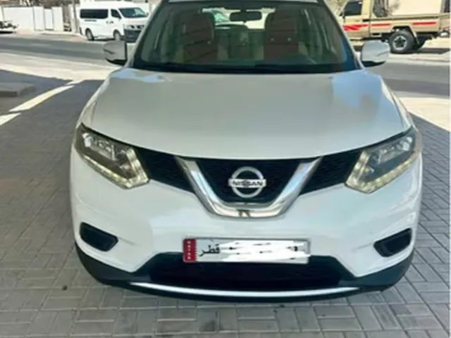 صورة 2015 نيسان اكس-تريل SV