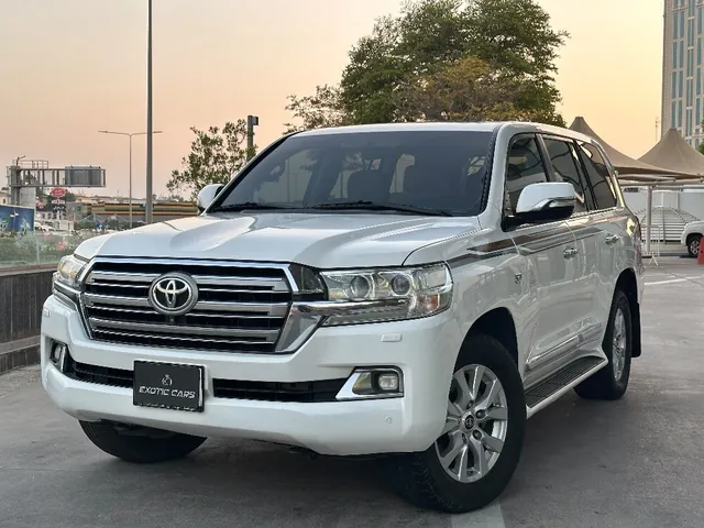 Photo of 2017 Toyota Land Cruiser VXR