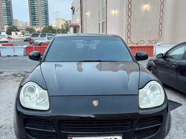 Photo of 2004 Porsche Cayenne Turbo