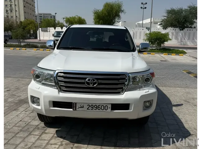 صورة 2015 تويوتا لاند كروزر GXR
