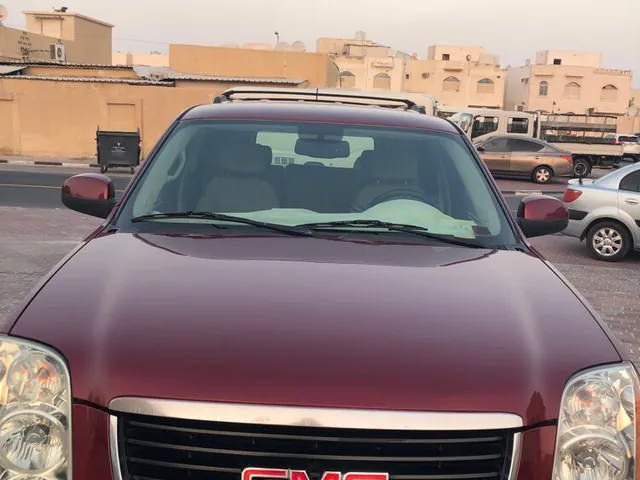 Photo of 2010 GMC Yukon XL SLT