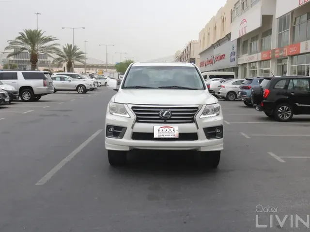 صورة 2013 لكزس LX 570 S
