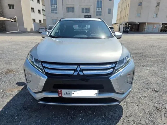 صورة 2020 ميتسوبيشي إكليبس كروس