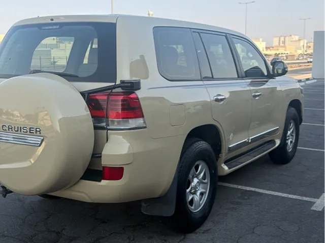 Photo of 2009 Toyota Land Cruiser GXR
