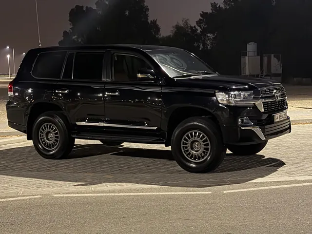 Photo of 2013 Toyota Land Cruiser GXR